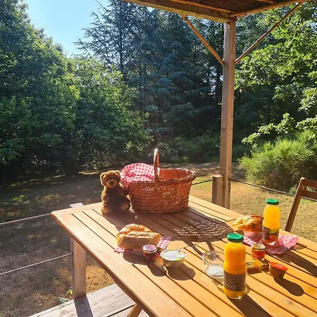 Domaine De La Vitarelle Glamping 3* Villaniere