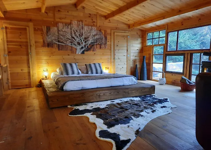 Luxury tent Domaine De La Vitarelle Glamping Villaniere